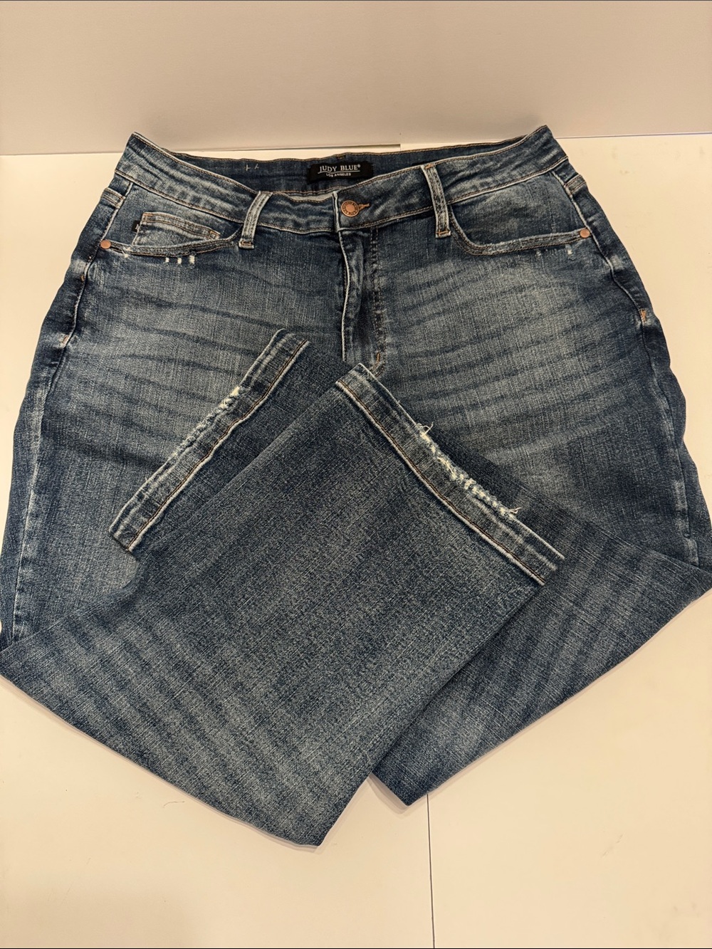 Judy Blue Faded Blue Straight Leg Jeans